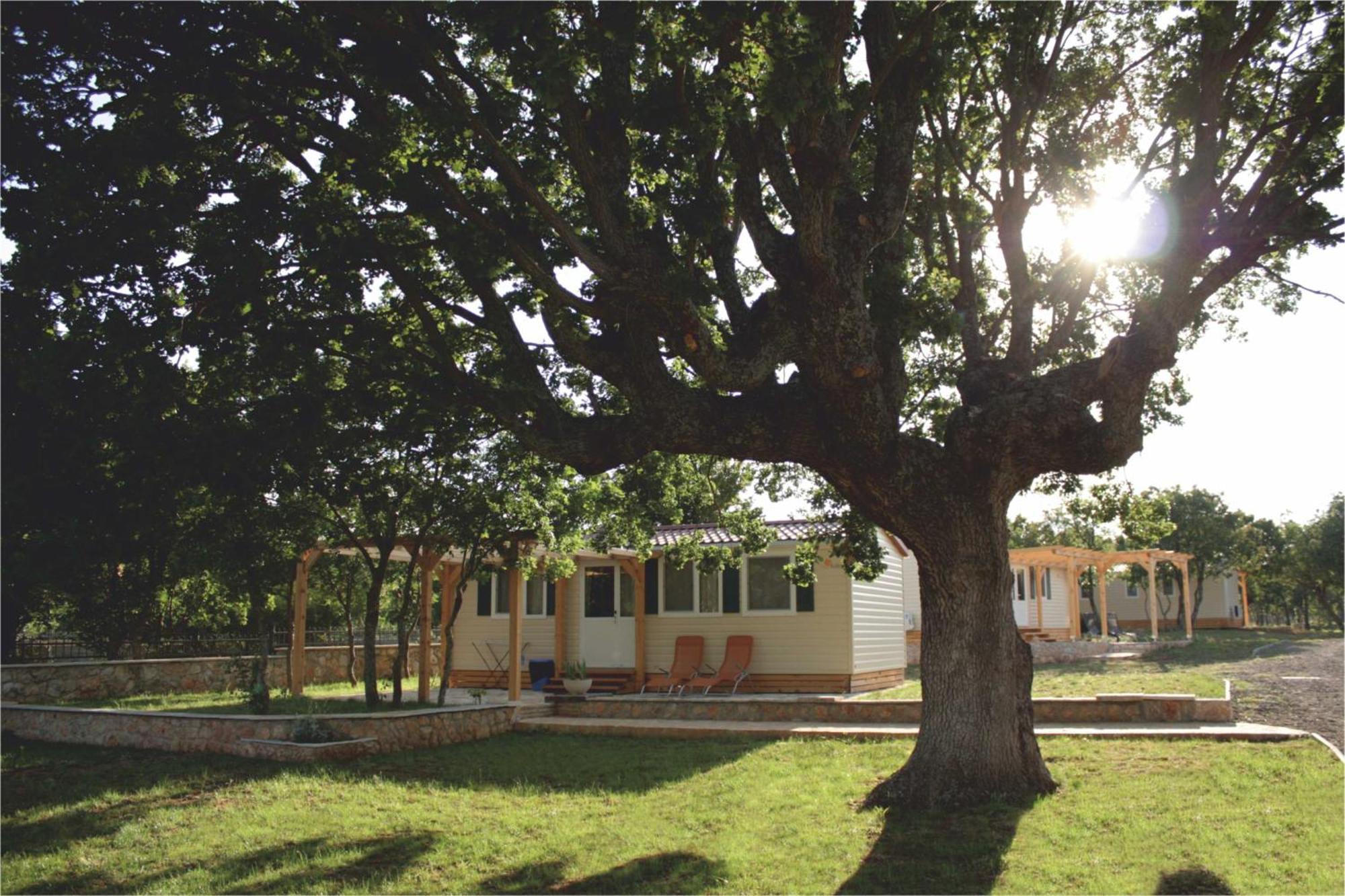 Micanovi Dvori Mobile Home Village Zrmanja Obrovac Bagian luar foto