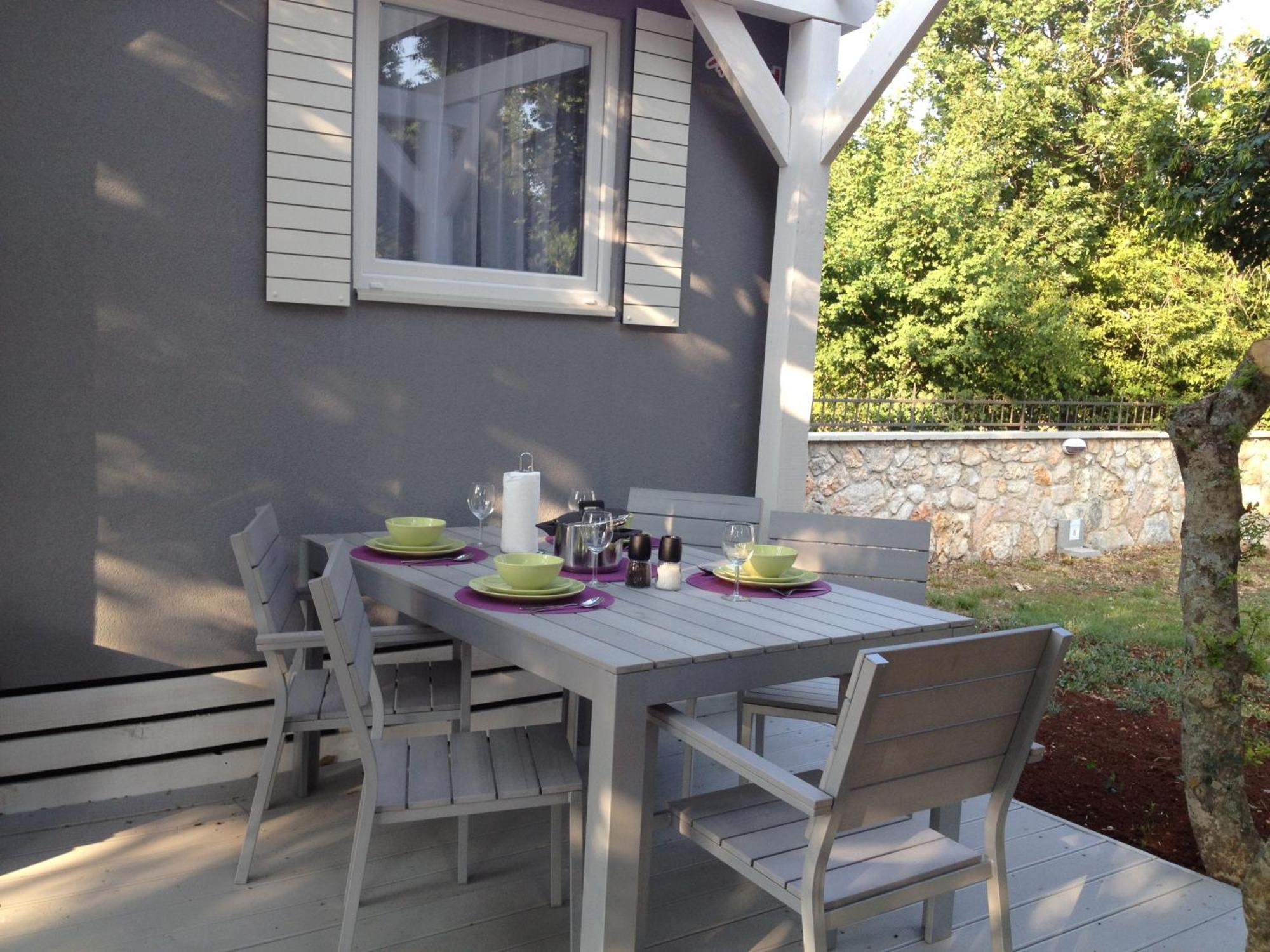 Micanovi Dvori Mobile Home Village Zrmanja Obrovac Ruang foto