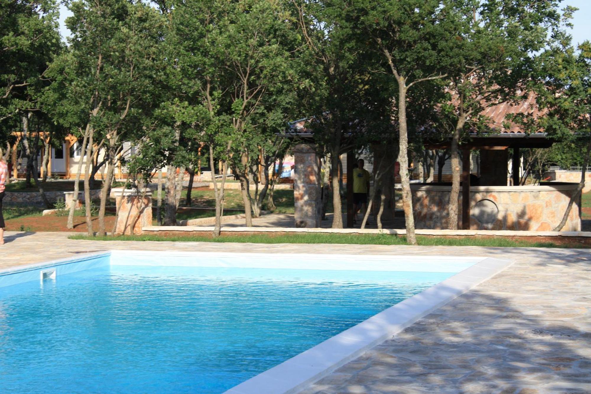 Micanovi Dvori Mobile Home Village Zrmanja Obrovac Ruang foto